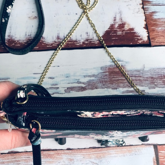 NWT Arizona Ruffle Clutch Satchel Purse - Picture 6 of 8